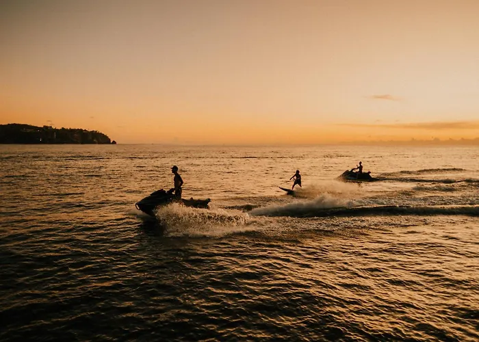 Floating Hotel Saltwater Cowboys
