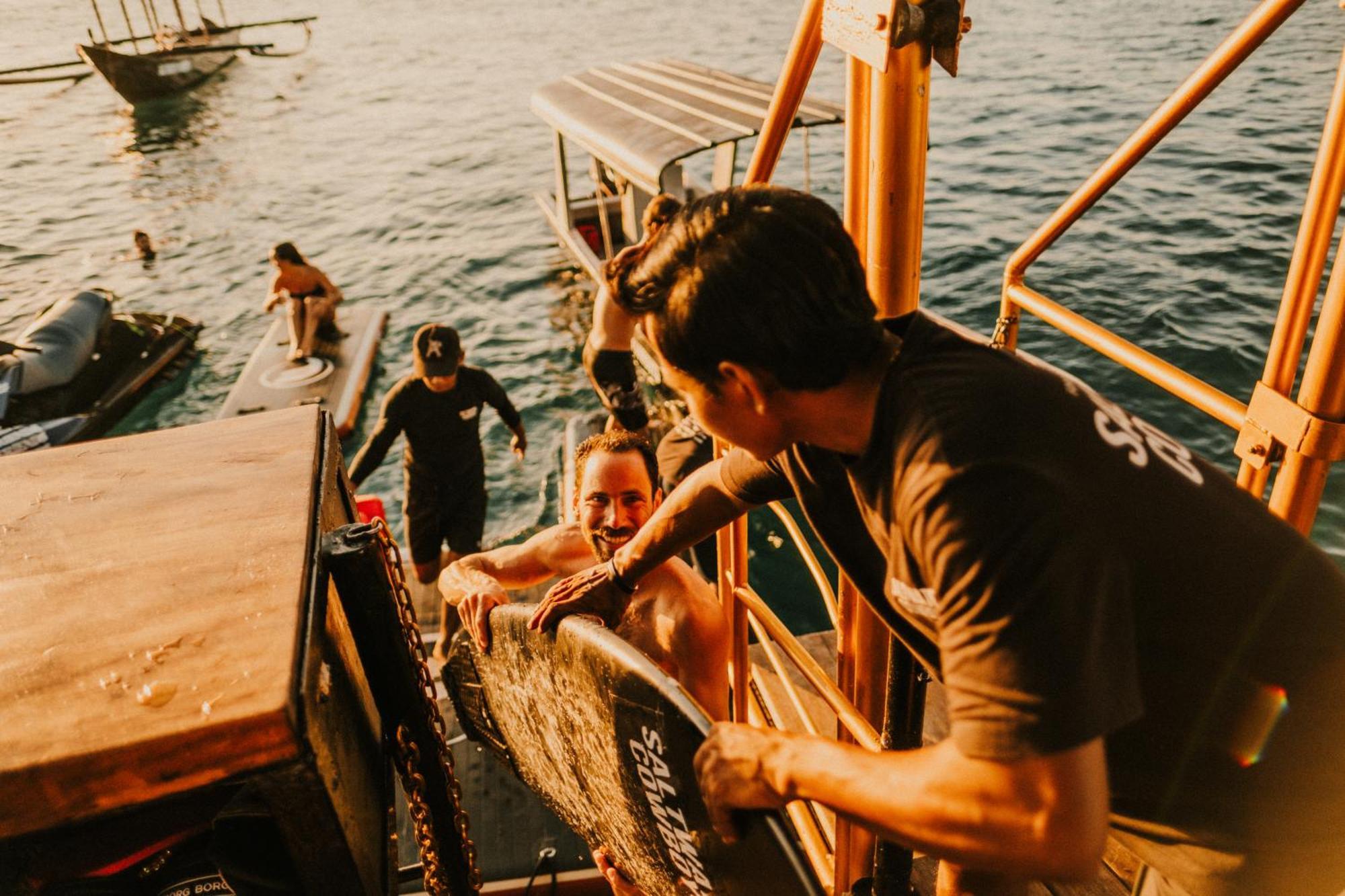 Floating Saltwater Cowboys *