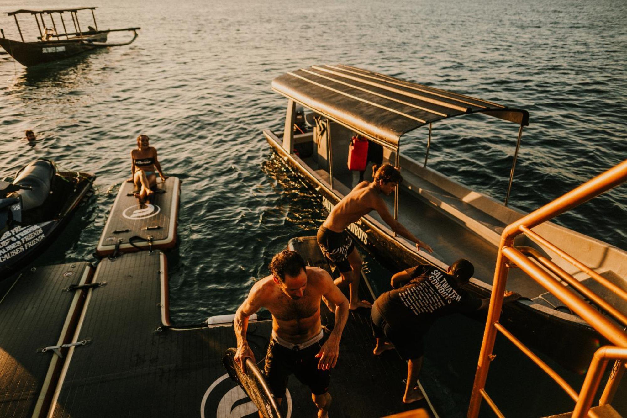 Floating Saltwater Cowboys